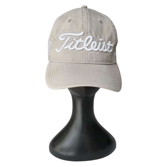Titleist Other - TITLEIST Pro V1 Hat